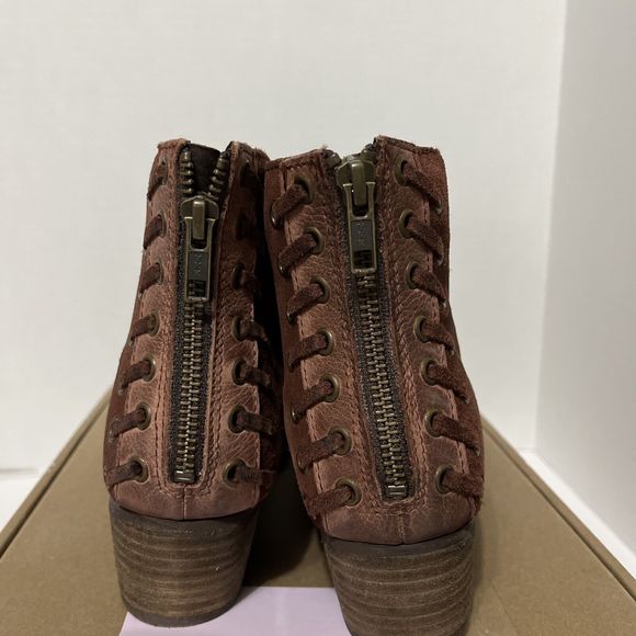 JOURNEE SIGNATURE Womens Brown Ankle Stitch Detail Arika Leather Booties 9 - Picture 8 of 11